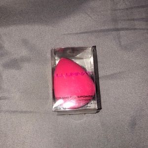 ILLUMINATI Makeup Sponge